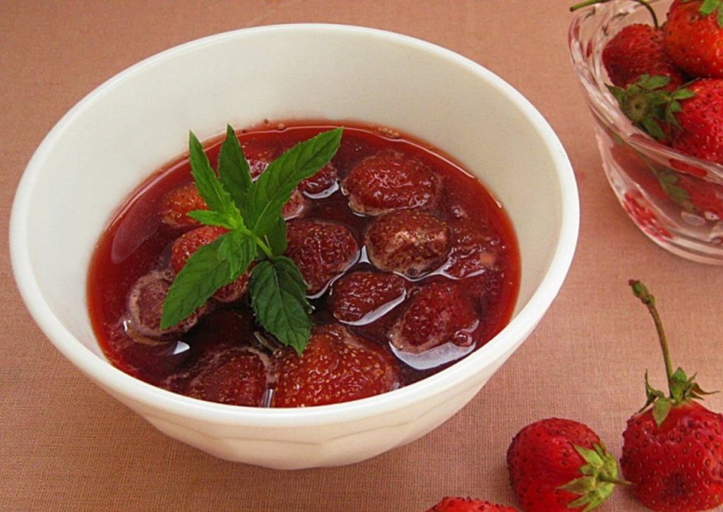 Варенье из клубники на зиму с целыми ягодами пошаговый рецепт