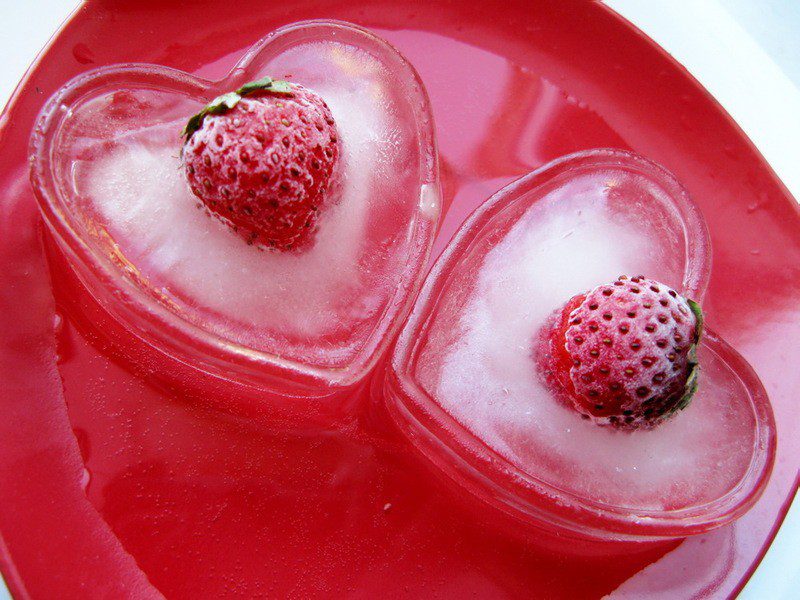 Как заморозить клубнику на зиму в морозильной камере